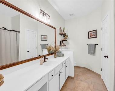 1525 Keystone Drive - Photo Thumbnail 29