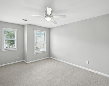 6030 Ellington Cove - Photo Thumbnail 13