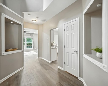 6030 Ellington Cove - Photo Thumbnail 1