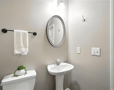 6030 Ellington Cove - Photo Thumbnail 9