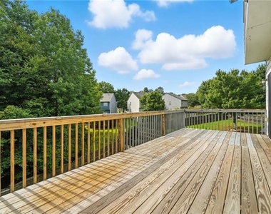 6030 Ellington Cove - Photo Thumbnail 27