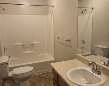 8492 Pineland Drive - Photo Thumbnail 13