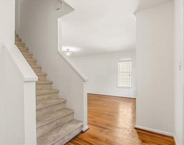 11190 Abbotts Station Drive - Photo Thumbnail 2