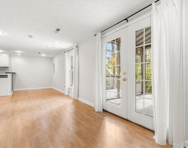 11190 Abbotts Station Drive - Photo Thumbnail 20