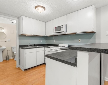 11190 Abbotts Station Drive - Photo Thumbnail 22