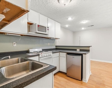11190 Abbotts Station Drive - Photo Thumbnail 24