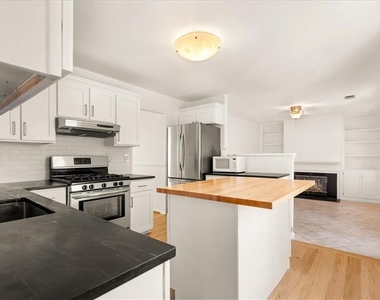 11190 Abbotts Station Drive - Photo Thumbnail 8
