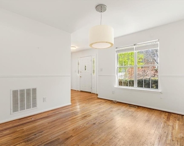 11190 Abbotts Station Drive - Photo Thumbnail 5