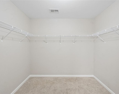 462 Fredrick Drive - Photo Thumbnail 19