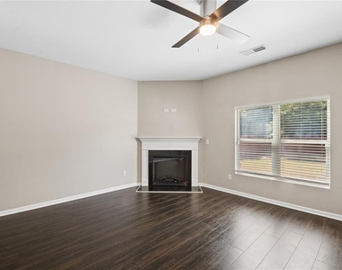462 Fredrick Drive - Photo Thumbnail 12