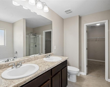 462 Fredrick Drive - Photo Thumbnail 17
