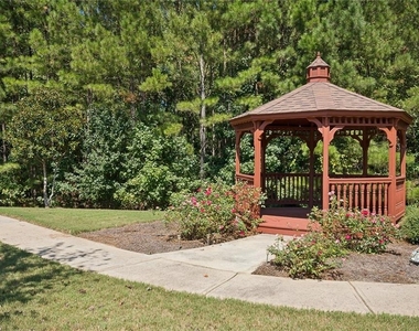 462 Fredrick Drive - Photo Thumbnail 36