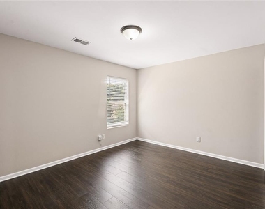 462 Fredrick Drive - Photo Thumbnail 23