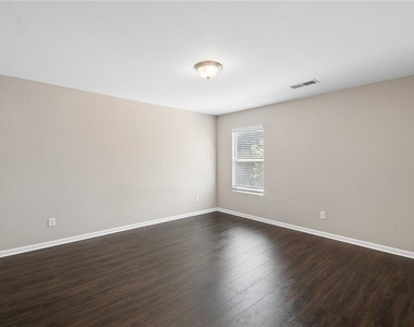462 Fredrick Drive - Photo Thumbnail 20