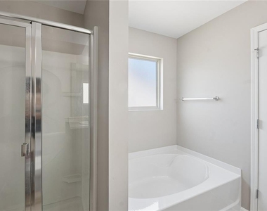 462 Fredrick Drive - Photo Thumbnail 18