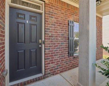 462 Fredrick Drive - Photo Thumbnail 2
