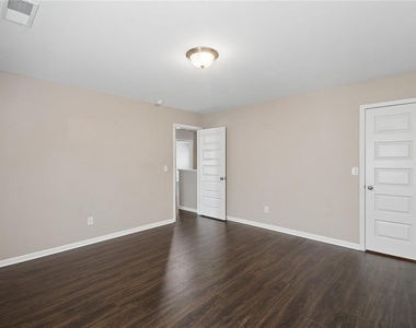 462 Fredrick Drive - Photo Thumbnail 21