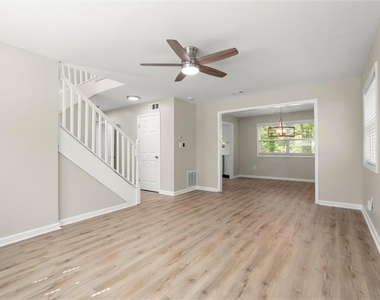 495 Larchmont Circle Nw - Photo Thumbnail 23