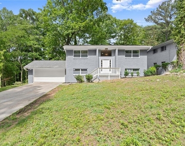 495 Larchmont Circle Nw - Photo Thumbnail 1