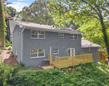 495 Larchmont Circle Nw - Photo Thumbnail 40