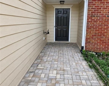 1055 Chatham Road - Photo Thumbnail 1