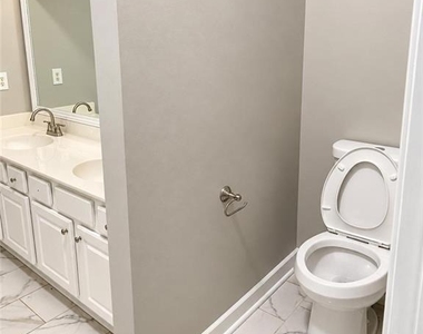 1055 Chatham Road - Photo Thumbnail 7