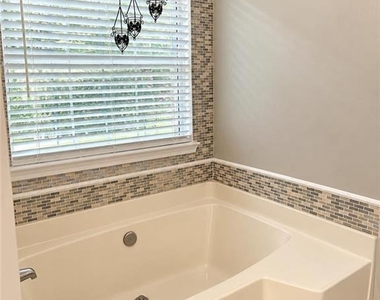 1055 Chatham Road - Photo Thumbnail 8