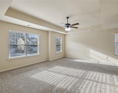 3145 Englewood Drive - Photo Thumbnail 14