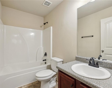 3145 Englewood Drive - Photo Thumbnail 21