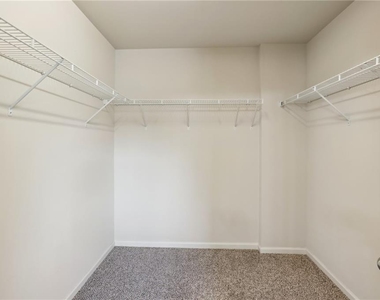 3145 Englewood Drive - Photo Thumbnail 18