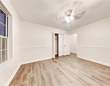 982 Forest Glen - Photo Thumbnail 17