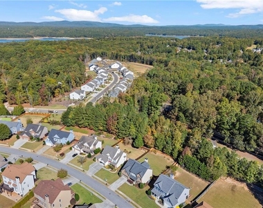 265 Parc Drive - Photo Thumbnail 9