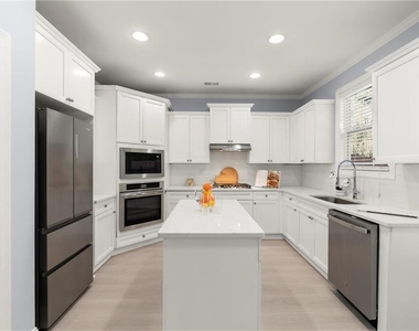 265 Parc Drive - Photo Thumbnail 22
