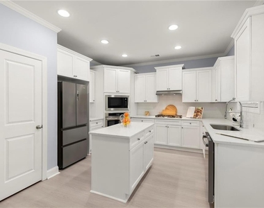 265 Parc Drive - Photo Thumbnail 26