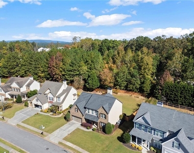 265 Parc Drive - Photo Thumbnail 2