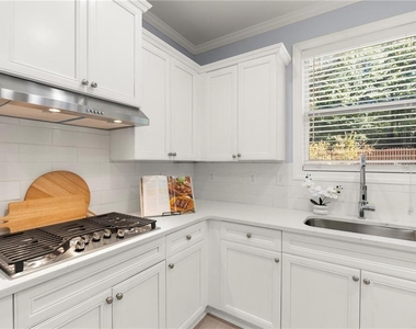 265 Parc Drive - Photo Thumbnail 23