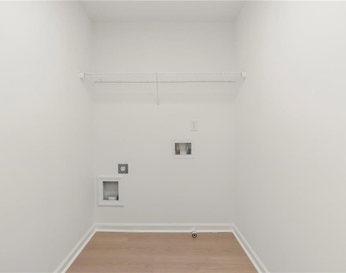 265 Parc Drive - Photo Thumbnail 44