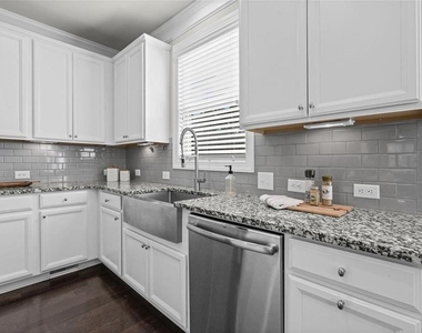 4139 Butler Drive - Photo Thumbnail 10
