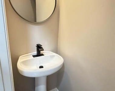 3116 Garrard Place - Photo Thumbnail 7
