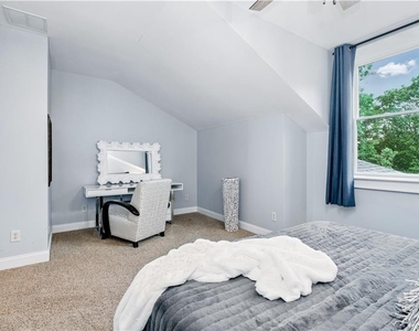 6225 Random Winds Bluff - Photo Thumbnail 21
