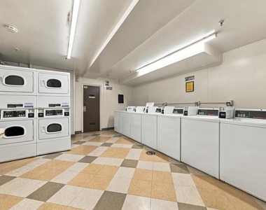 675 Grove Drive - Photo Thumbnail 10