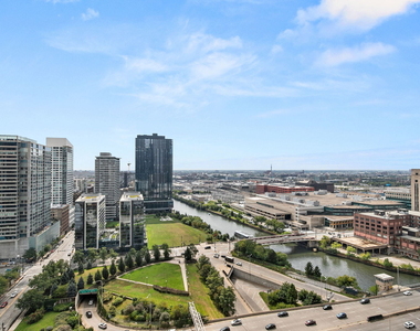 235 W Van Buren Street - Photo Thumbnail 26
