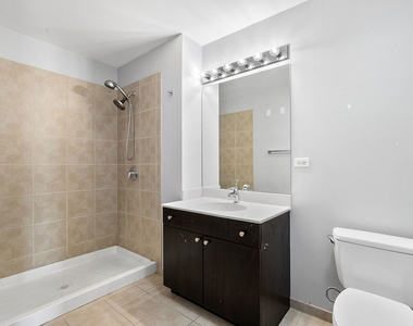 235 W Van Buren Street - Photo Thumbnail 24