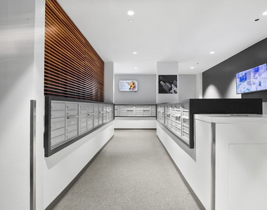 235 W Van Buren Street - Photo Thumbnail 29