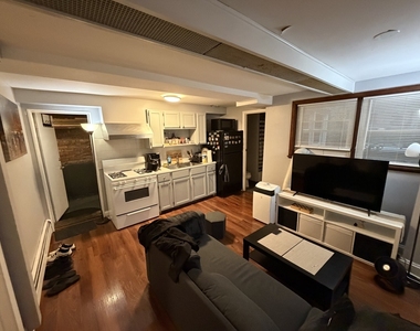 5420 N Campbell Avenue - Photo Thumbnail 4