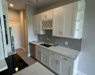 5700 Hillcrest Lane - Photo Thumbnail 6