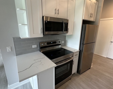 5700 Hillcrest Lane - Photo Thumbnail 5