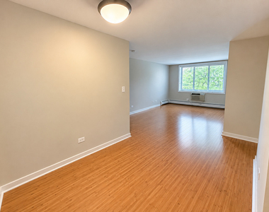707 W Sheridan Road - Photo Thumbnail 4