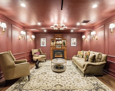 707 W Sheridan Road - Photo Thumbnail 17