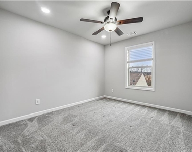 659 Lynnfield Drive - Photo Thumbnail 15